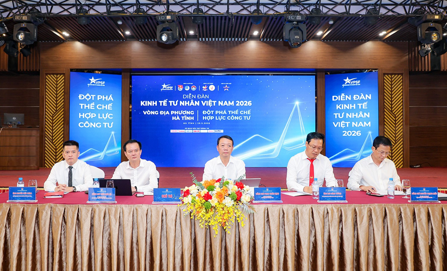 Mở kênh tiếp nhận trực tuyến khó khăn, vướng mắc của doanh nghiệp, nhà đầu tư trên địa bàn tỉnh Hà Tĩnh