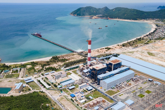 Hai “đầu kéo” đưa công nghiệp Hà Tĩnh tăng tốc