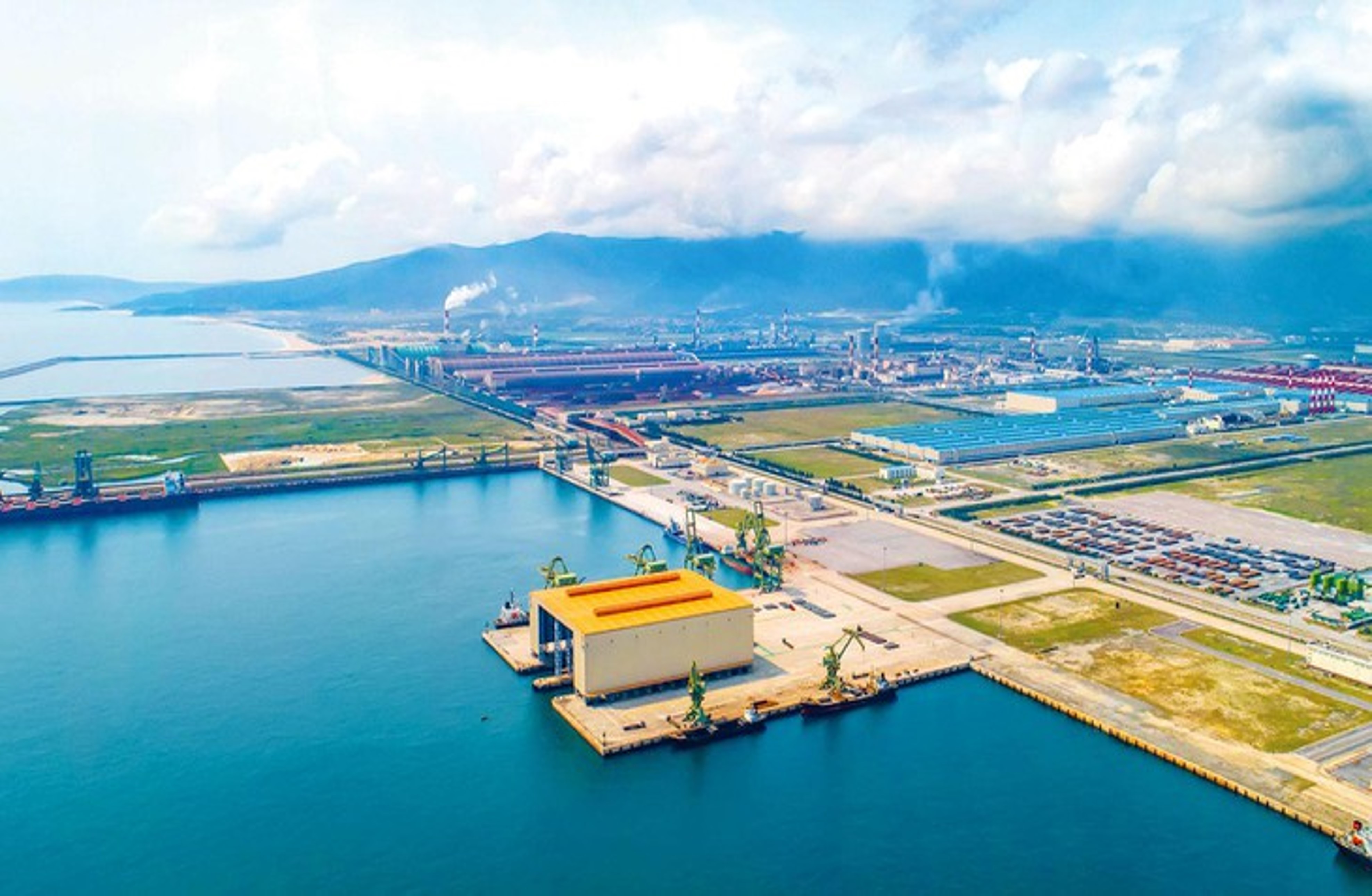Cấp giấy chứng nhận đăng ký đầu tư Dự án sản xuất cụm tản nhiệt ô tô tại Khu công nghiệp Vũng Áng I