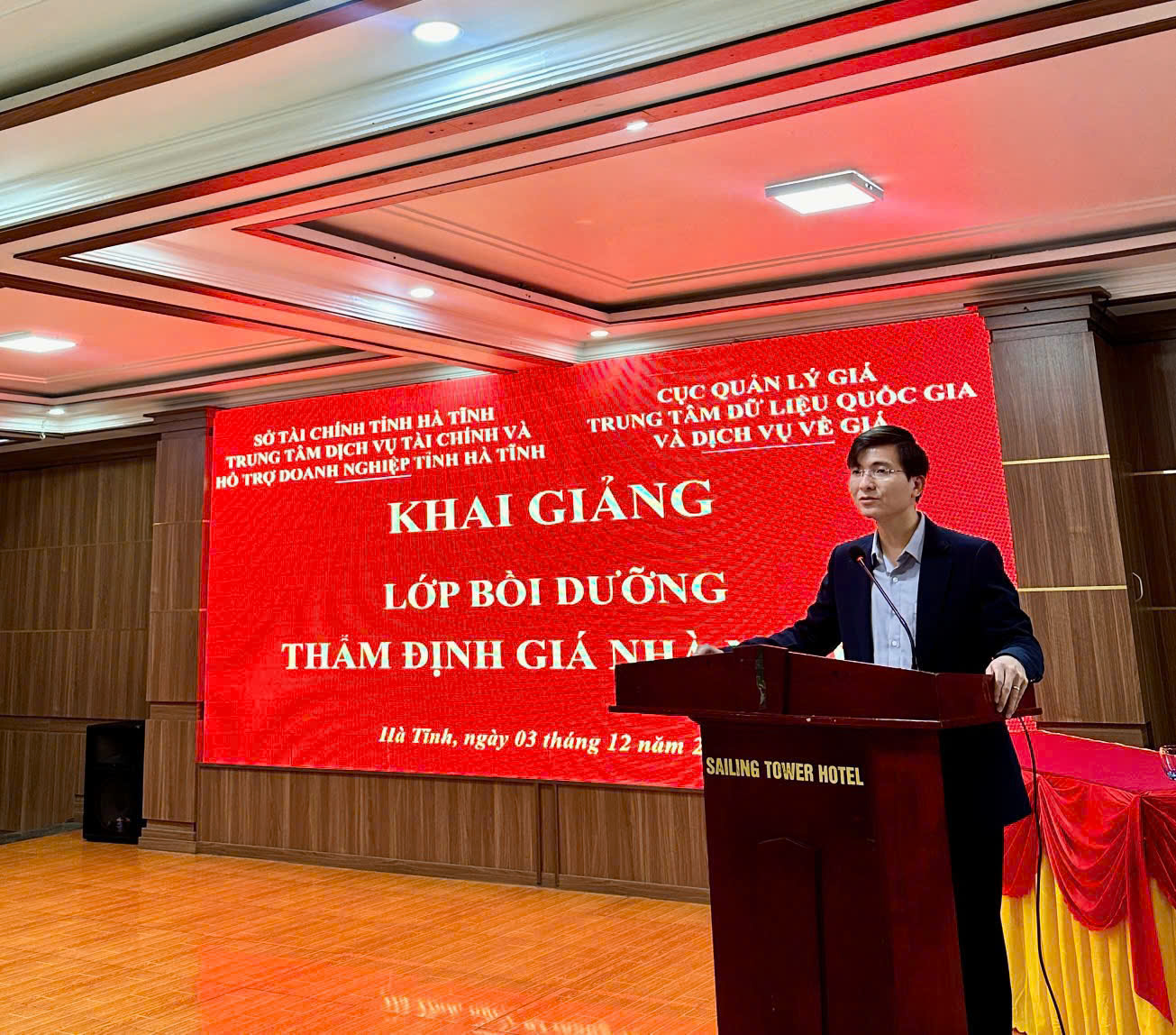 Hơn 70 cán bộ, công chức tham gia bồi dưỡng thẩm định giá nhà nước