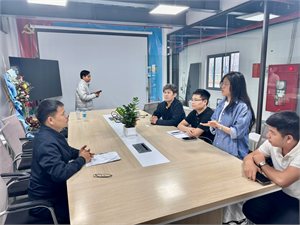Doanh nghiệp về lĩnh vực pin ô tô điện khảo sát đầu tư tại Cụm công nghiệp Cổng Khánh 1 