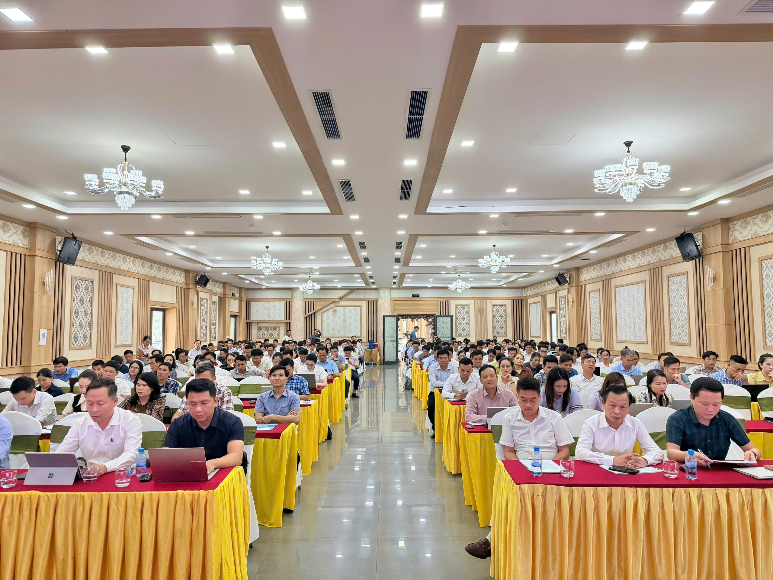 Sở Tài chính triển khai Luật Đầu tư 2025 và Nghị định 96/2025/NĐ-CP đến công chức sở, ban ngành, UBND cấp xã và doanh nghiệp trên địa bàn
