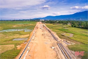 Sớm hoàn thành đường trục chính trung tâm đô thị phía Nam Hà Tĩnh