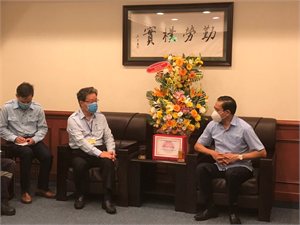 Chủ tịch UBND tỉnh Võ Trọng Hải chúc mừng ngày Doanh nhân Việt Nam 